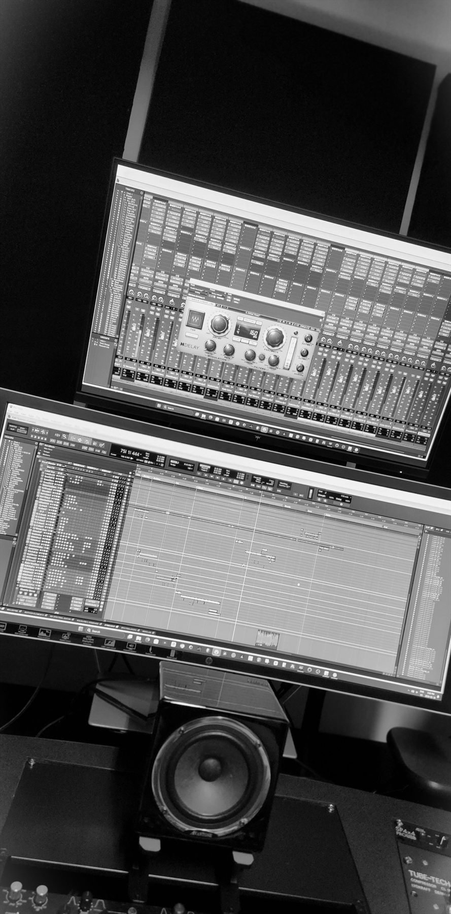 dual-screen